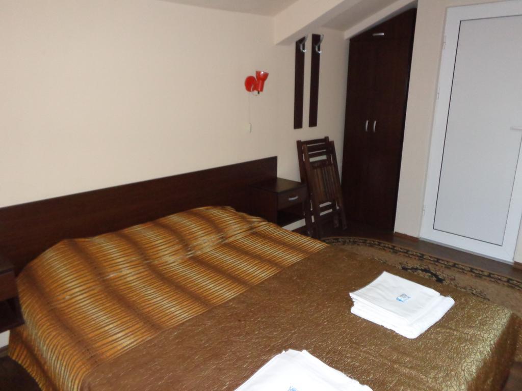 Family Hotel Belvedere Dulgopol ภายนอก รูปภาพ