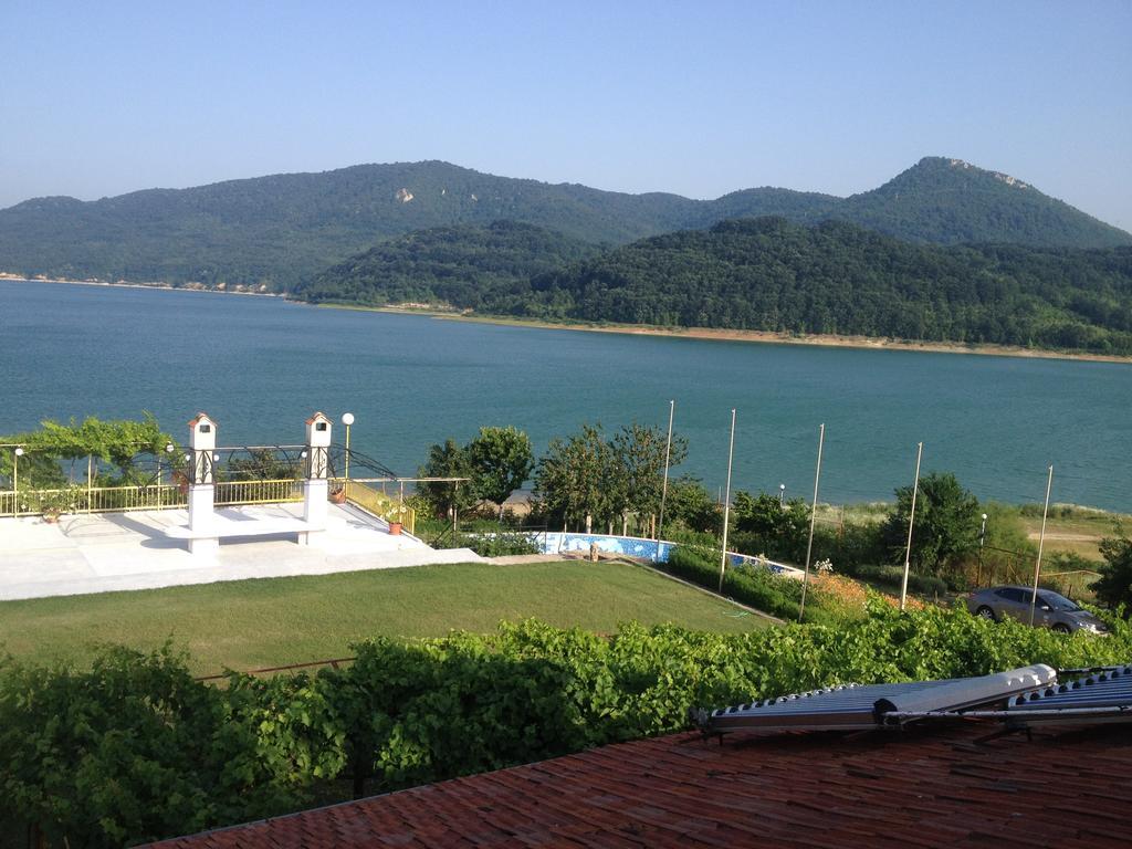 Family Hotel Belvedere Dulgopol ภายนอก รูปภาพ