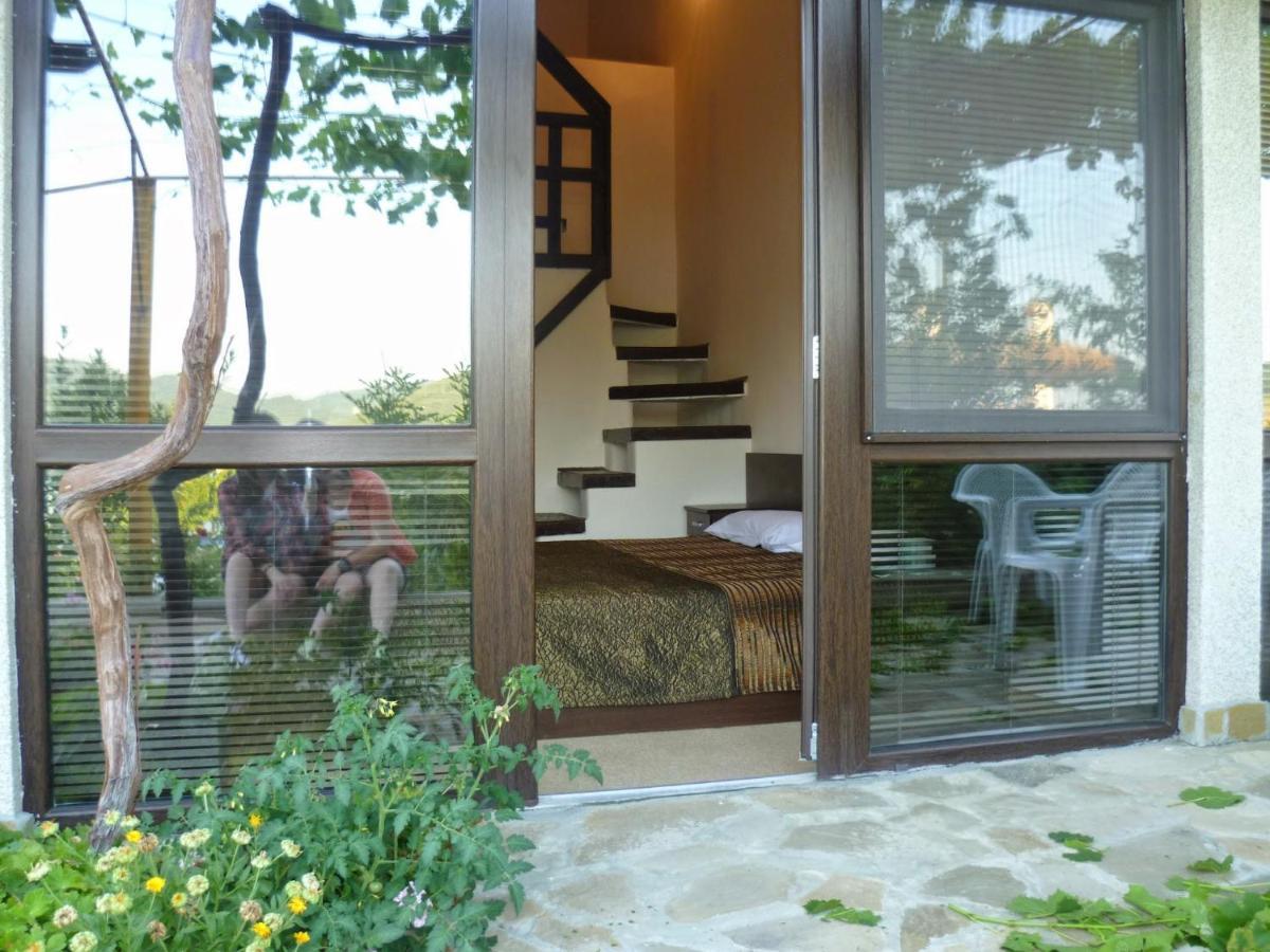 Family Hotel Belvedere Dulgopol ภายนอก รูปภาพ